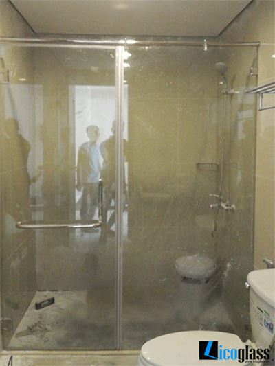 VÁCH TẮM KÍNH ROYAL CITY 1205 R4A LICOGLASS