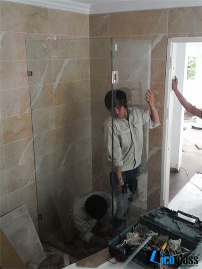 MẪU VÁCH TẮM KÍNH 2312C ANH VIỄN 